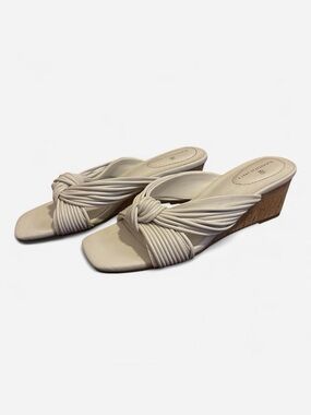 bandolino sassier knot detail straps wedge heels